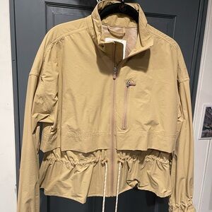 GAP Women's Utility Jacket in Tan